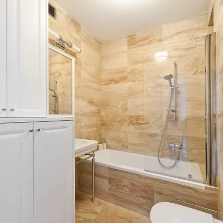 Sunset Gold 2br Penthouse - Ac & View & Balcony *