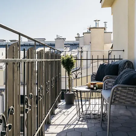 Sunset Gold 2br Penthouse - Ac & View & Balcony Appartamento Cracovia